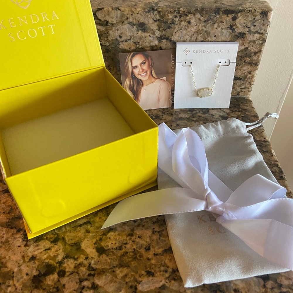 Gorgeous NWT Kendra Scott Necklace